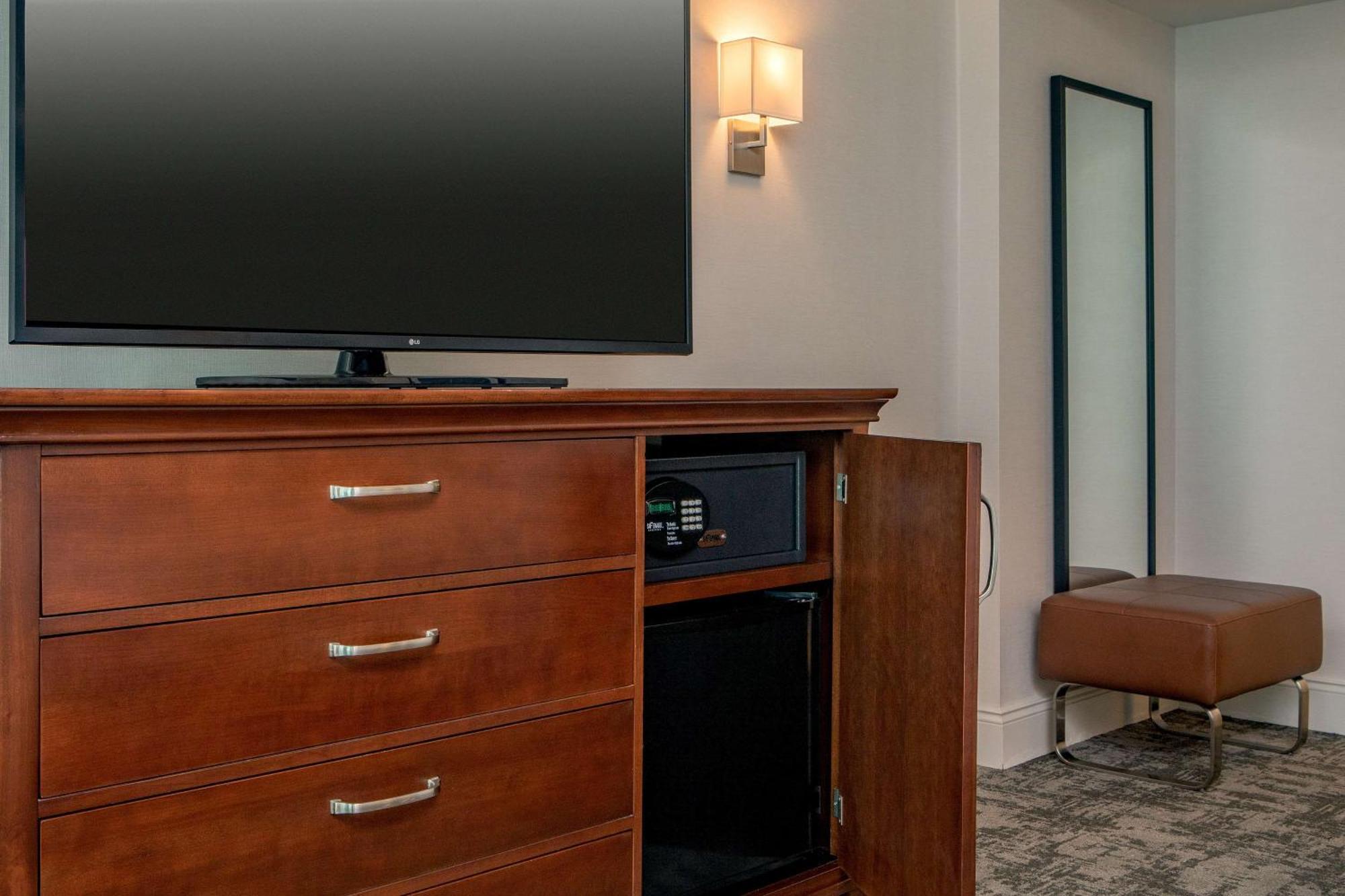 Hilton Greenville Dış mekan fotoğraf